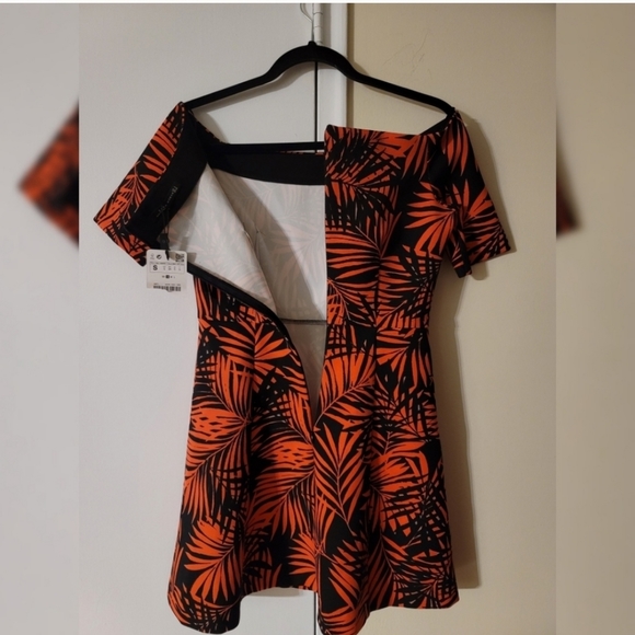 Zara off shoulder Dress - Picture 4 of 7